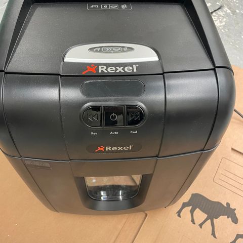 Rexel Auto+ 130X, papir makulator