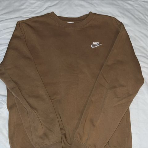 Nike sweatshirt