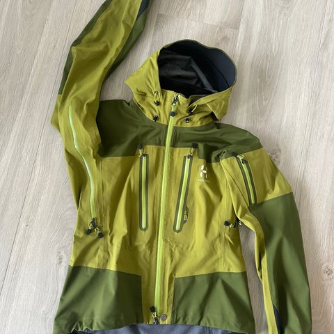 Hagløfs softshell Goretex jakke