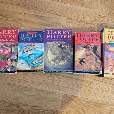 Div Harry Potter bøker på engelsk