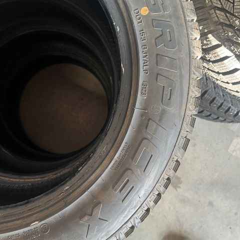 4 stk. vinterdekk 205/60R16