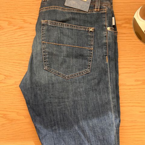 Tramarossa jeans, str 33