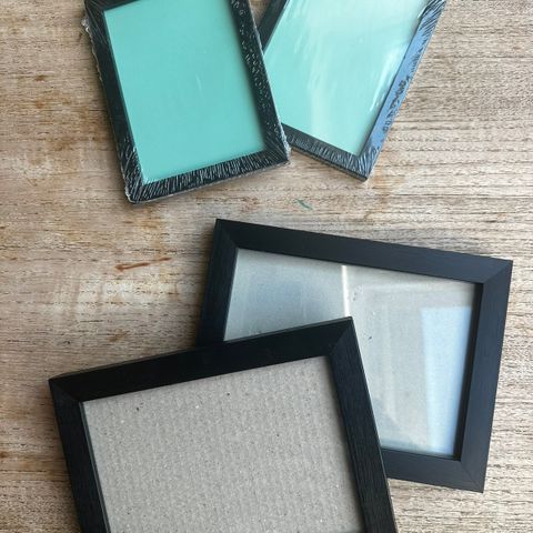 Picture frames set of 4