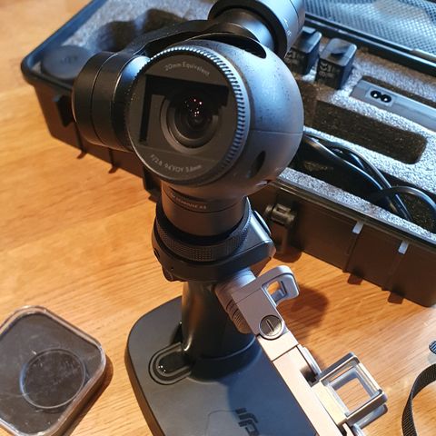 DJI Osmo 4k gimbal kamera (Zenmuse X3) 3 nye batterier