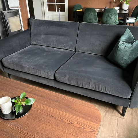 SMEDSTORP 3-seter sofa, velour mørk grå/svart