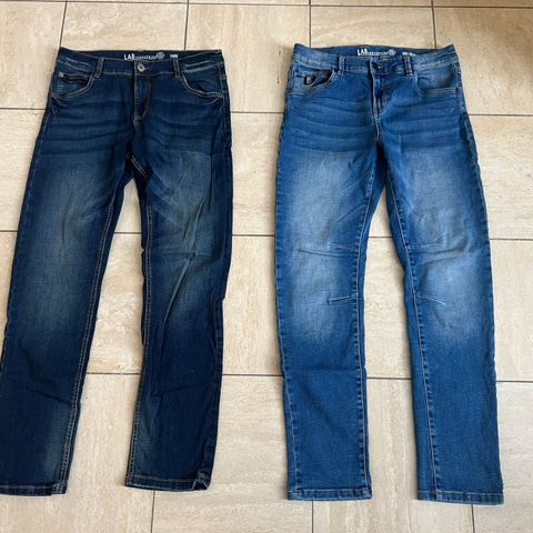 2 lite brukte jeans fra Lab Industries str. 170 selges!