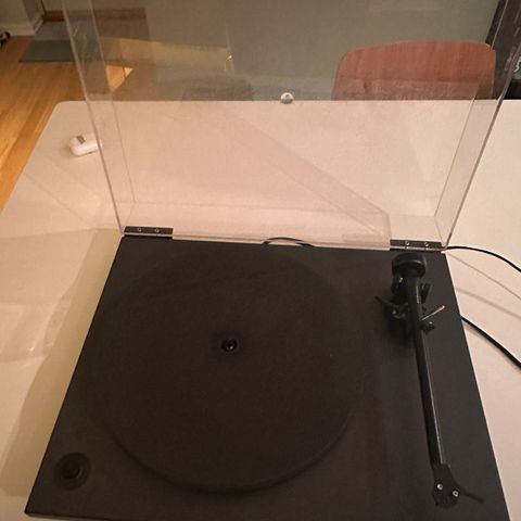 Rega P1 platespiller