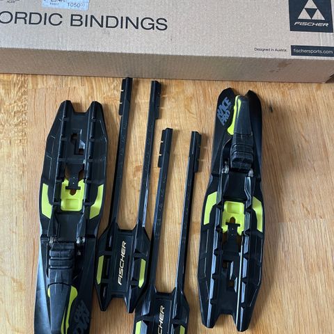 Skibinding. Fischer racingbinding. step-in-binding