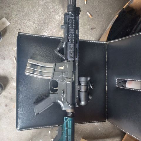 Softgun full metal Ar 15 carbine Aeg.