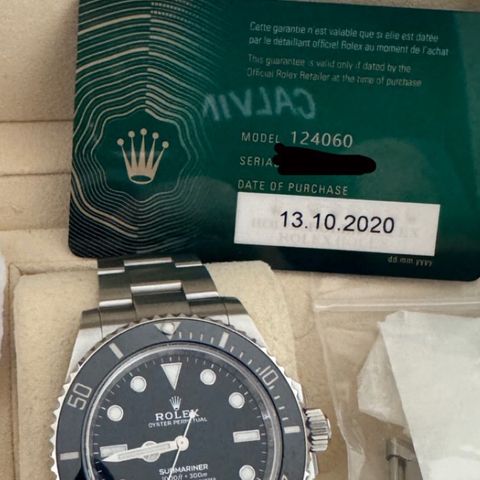 Rolex Submariner No Date Ref 124060