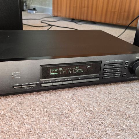 Onkyo T-4511 FM/AM radio