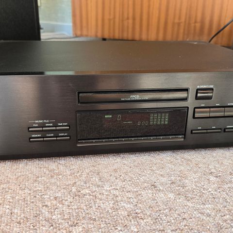 Onkyo DX-7511 CD spiller