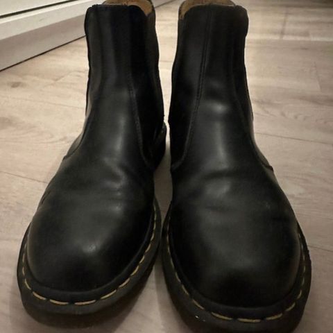 Dr. Martens Chelsea Boots