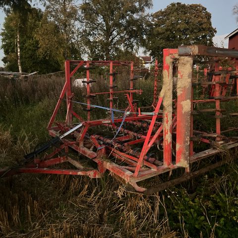 5,6 m väderstad harv - kom med bud