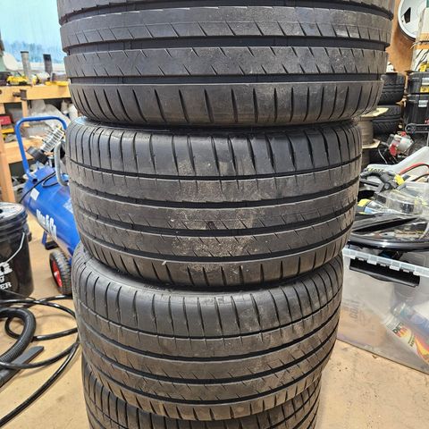 Michelin Pilot Sport 4 275/35R18