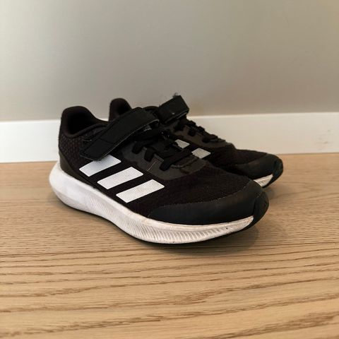 Adidas joggesko