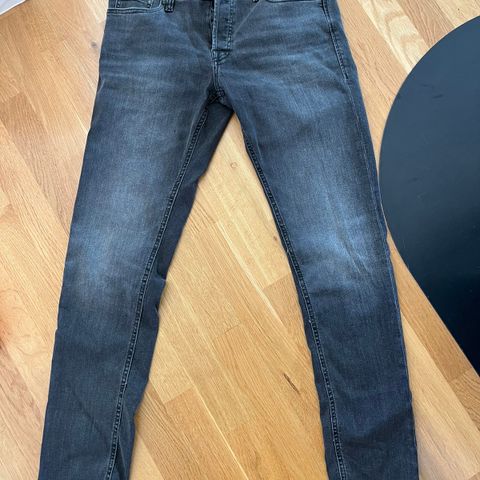 Ny jeans / dongeribukse fra Jack & Jones