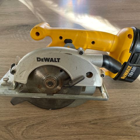 DeWalt 18V Sirkelsag med batteri og blad