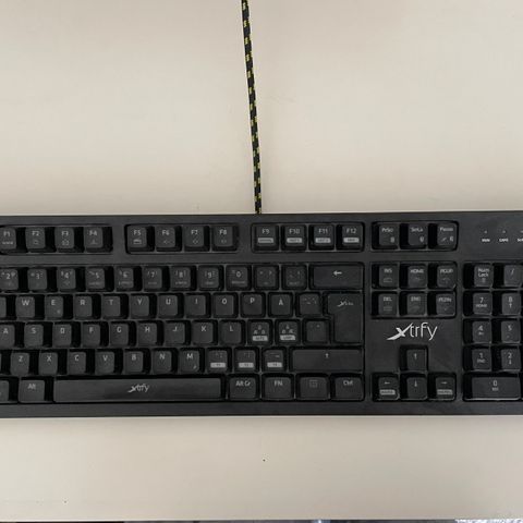 Xtrfy K2 tastatur SOM NYTT!