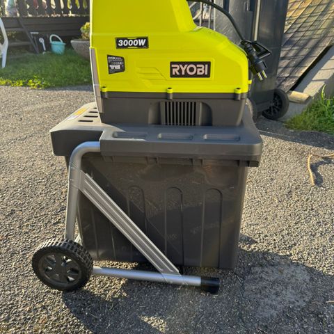 Ryobi RSH3045U Kompostkvern lite brukt til salgs