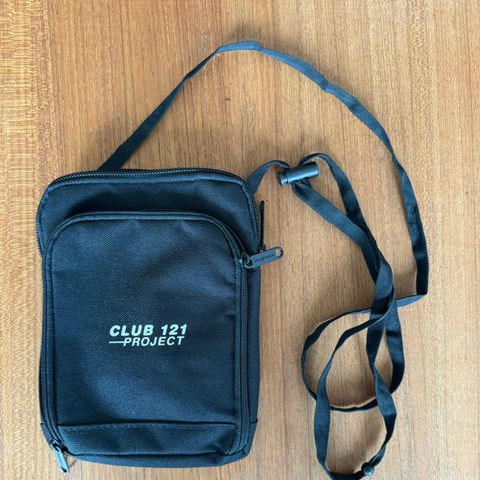 Club 121 Projekt - Taske / pouch - Reiselommebok / travel case