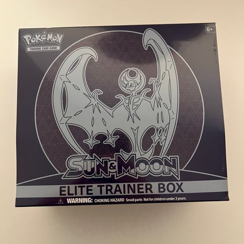 Sun & Moon Elite Trainer bokser