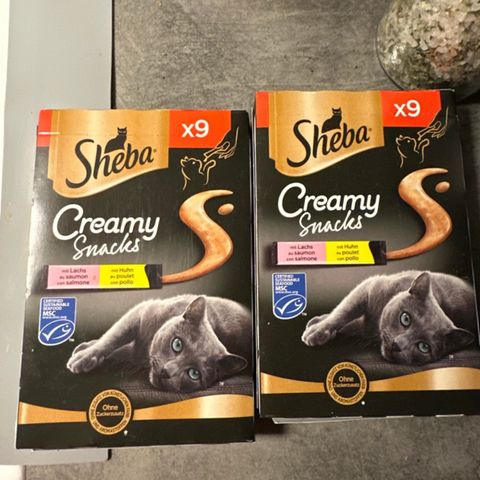 Mat og snacks til katt/kattunge selges billig!