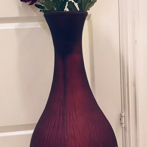 Vase. STOR/ Gigant vase. Høyde: 75 cm.