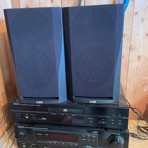 Denon 2 stk + 3 høyttaler