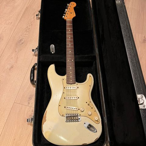 Fender Road Worn 60s Strat 2008 modell vurderes solgt!