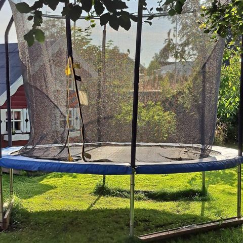 Trampoline