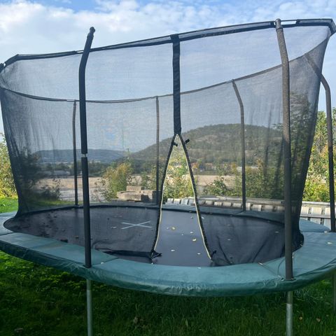 Trampoline