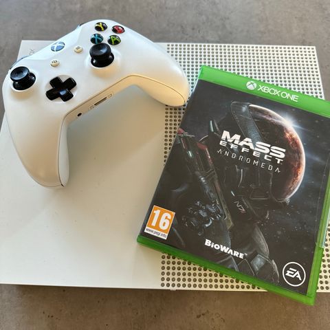 Brukt Xbox one 500gb selges