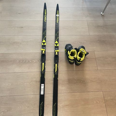 Fisher tour step junior ski med binding og sko