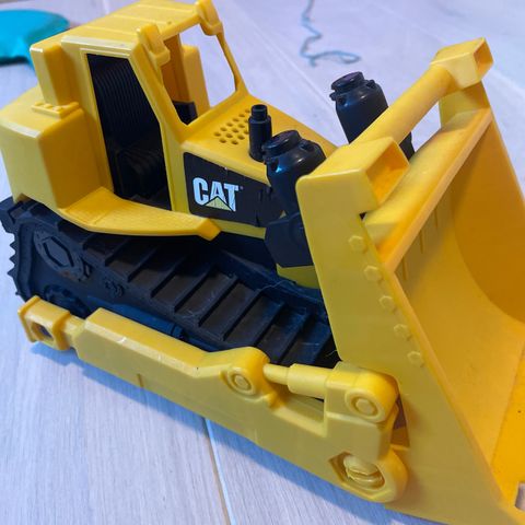 Cat bulldoser