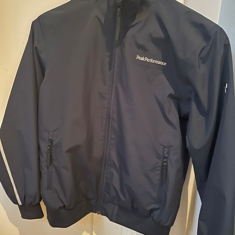 Peak Performance Coastal Jacket selges