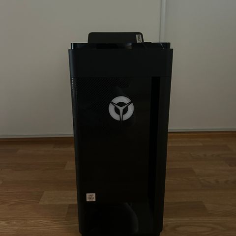 BILLIG STRØKEN GAMING PC SELGES!