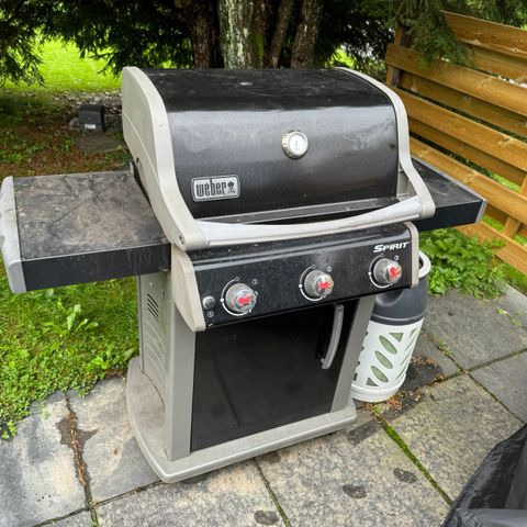 Godt brukt Weber gassgrill selges