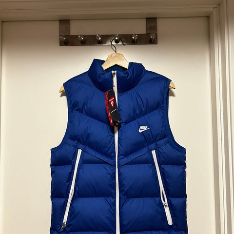 Nike vest