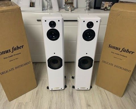 Sonnus faber toy tower / onkyo A-9070