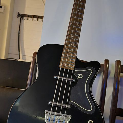 DanElectro Bassgitar