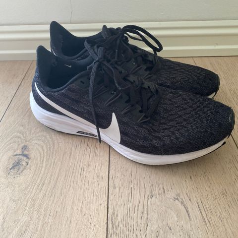 Nike Zoom  str 40