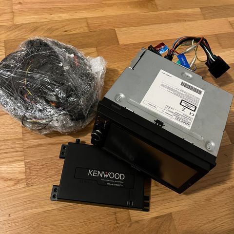 Godt brukt Kenwood multimedia Bilstereo!