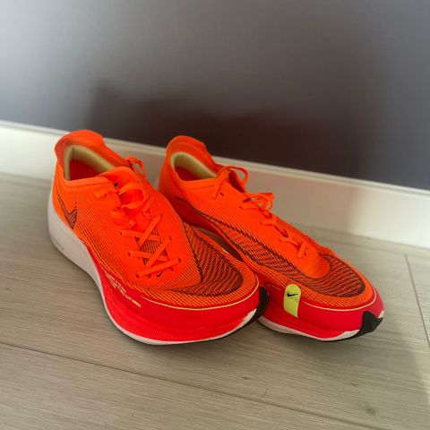 Som nye Nike ZoomX Vaporfly Next% 2 - str 42,5 - herre