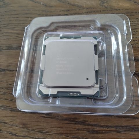 Processor Intel i7-6800k 3.40 GHz (kun prøvd) som ny