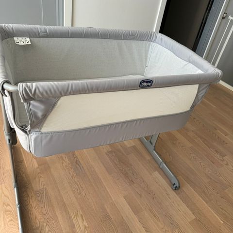 Chicco bedsidecrib