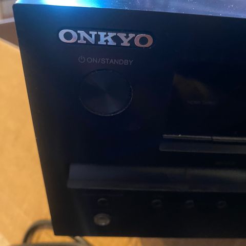 ONKYO Forsterker med Høytaler