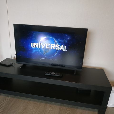 Selger Philips TV 32" 32PHS55O7/12