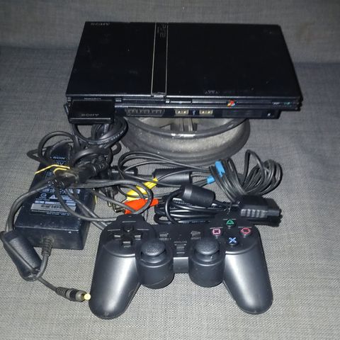 Slim orginal Sony PS2 komplett selges