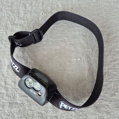 Petzl Actik Black hodelykt, som ny